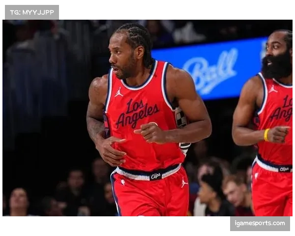 明日对阵鹈鹕，快船核心比尔重返赛场，球队士气有望回升